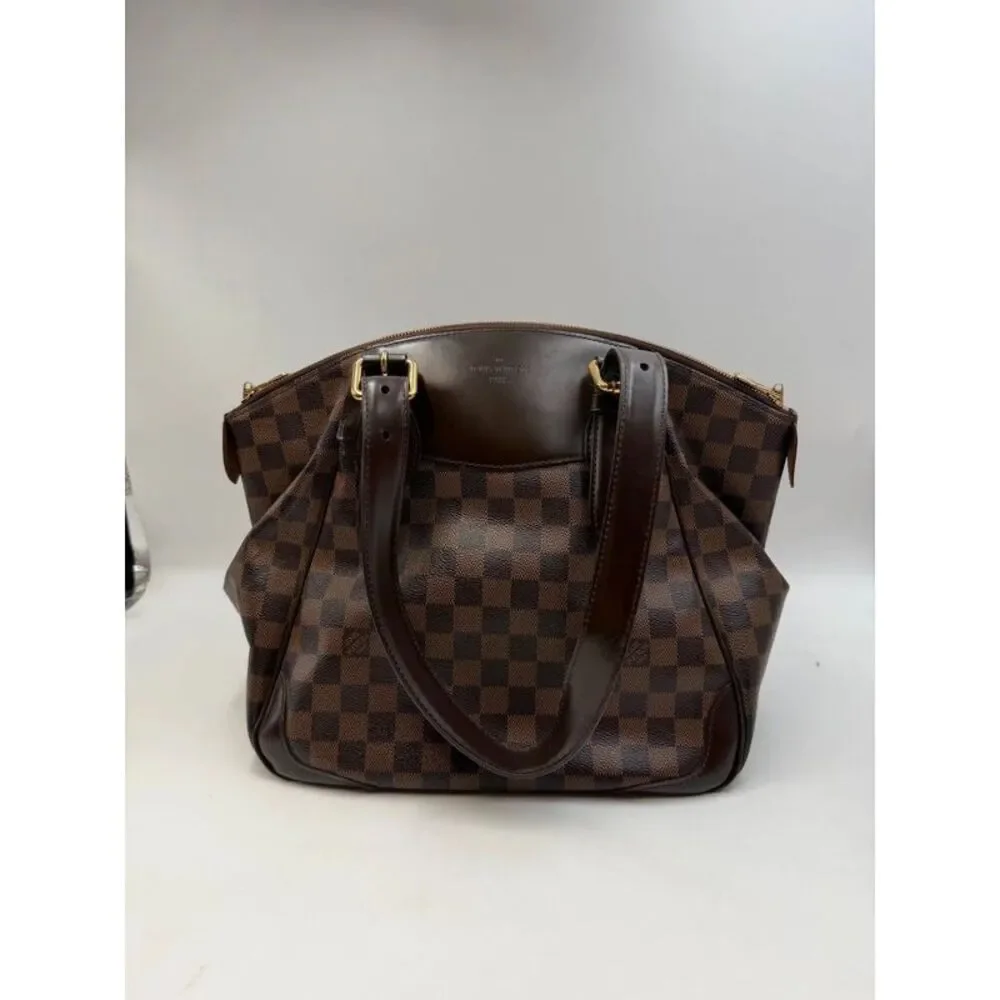 Louis Vuitton Women Pre-Loved Bag Very Good Condition